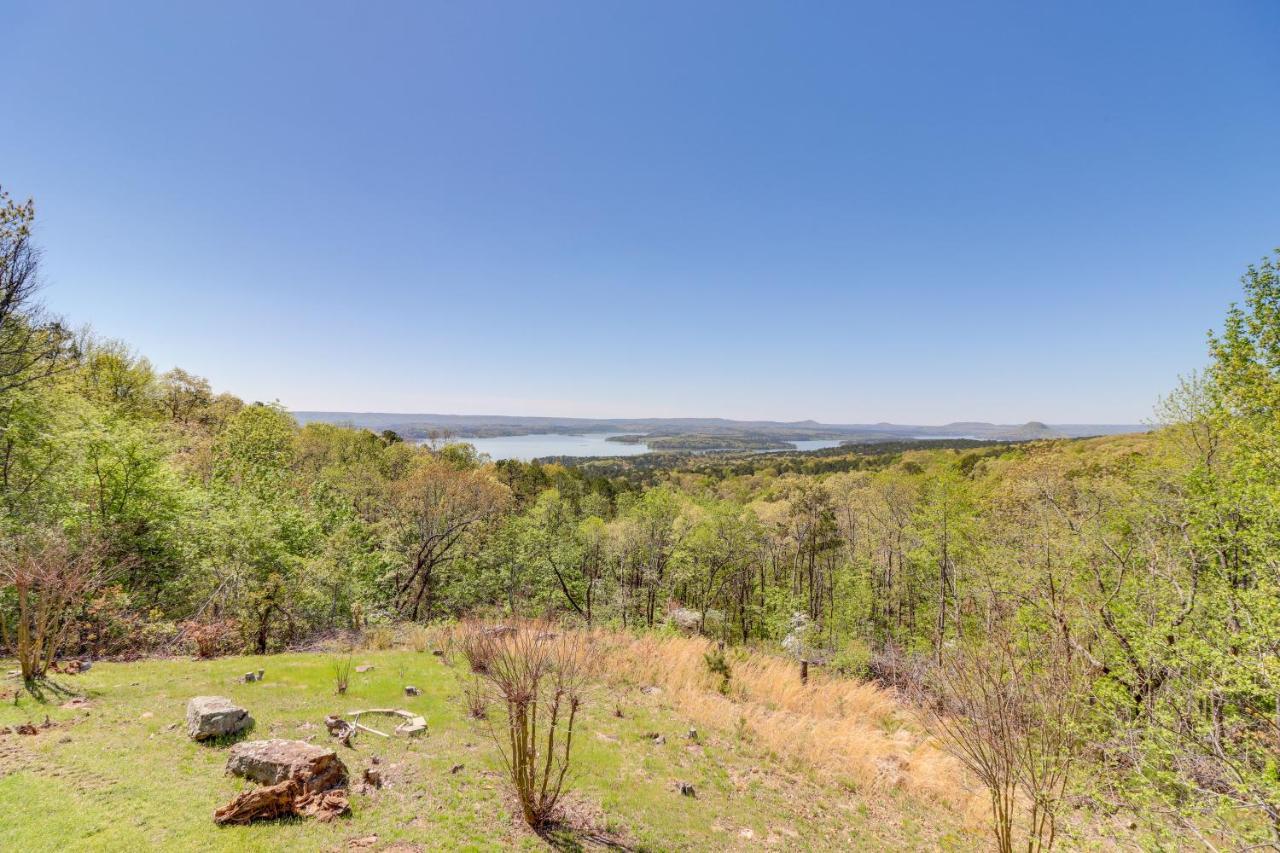 Charming Edgemont Home With Deck And Lake Views! Fairfield Bay Екстериор снимка